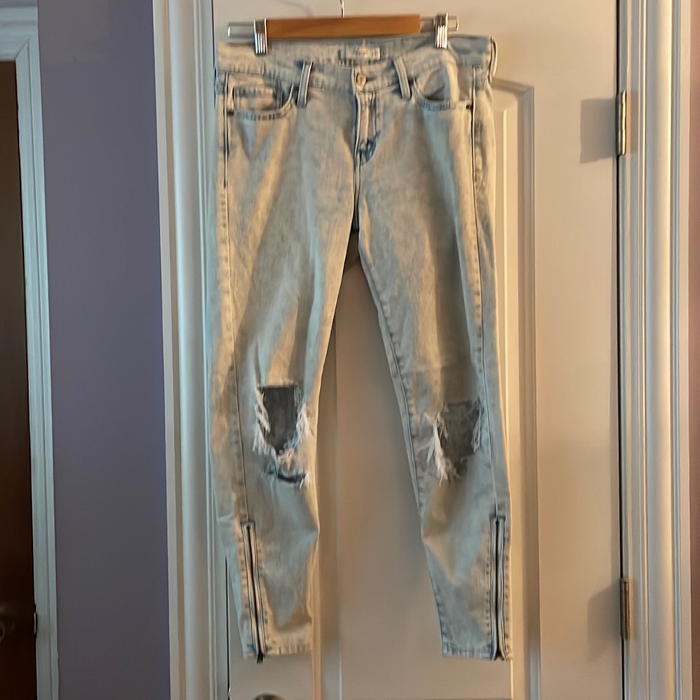 Abercrombie & Fitch Distressed Skinny Zipper Jeans with Zipper Closure